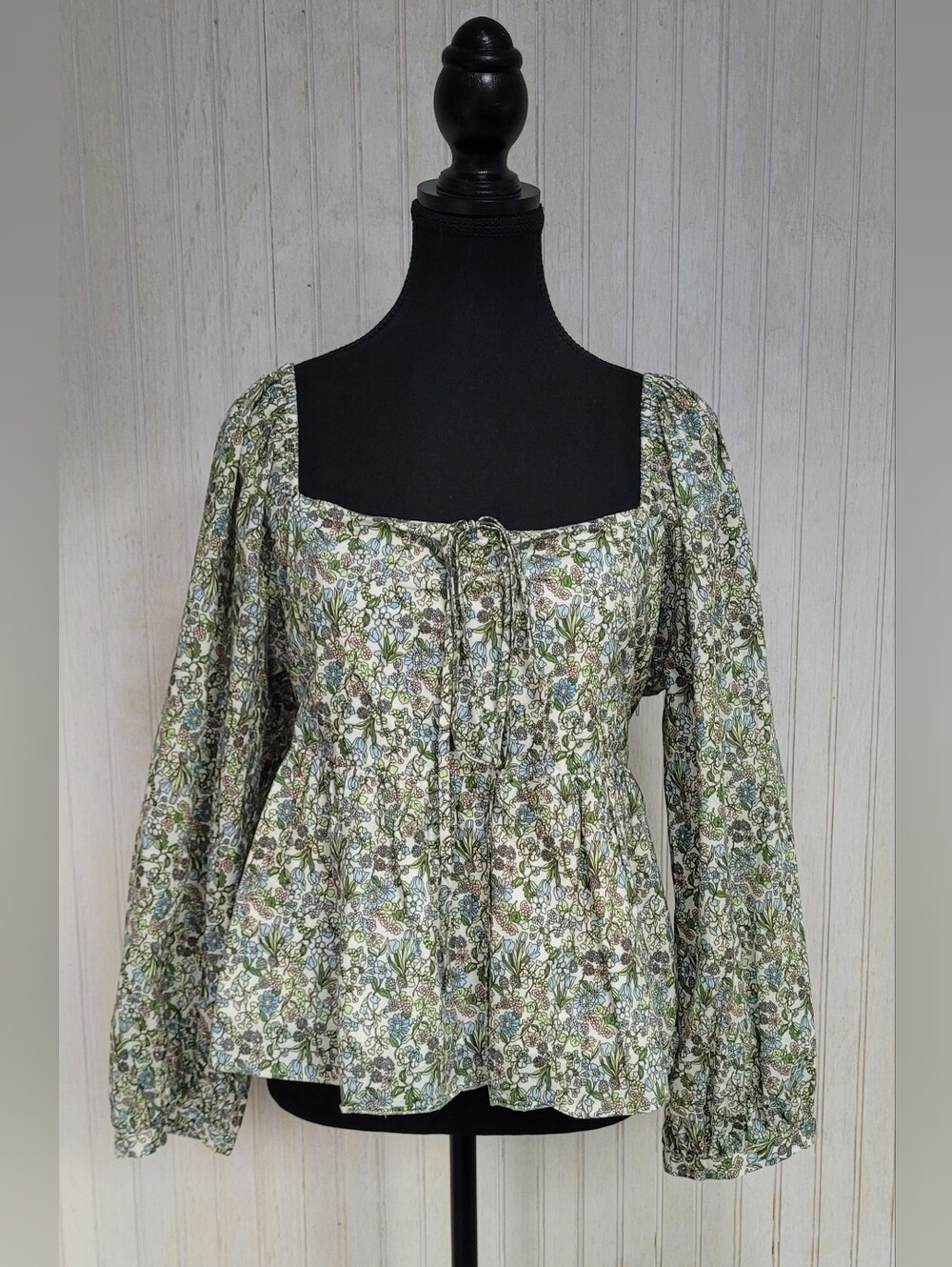 Hyacinth House Green Blue Floral Smocked Peplum Blouse Size XL